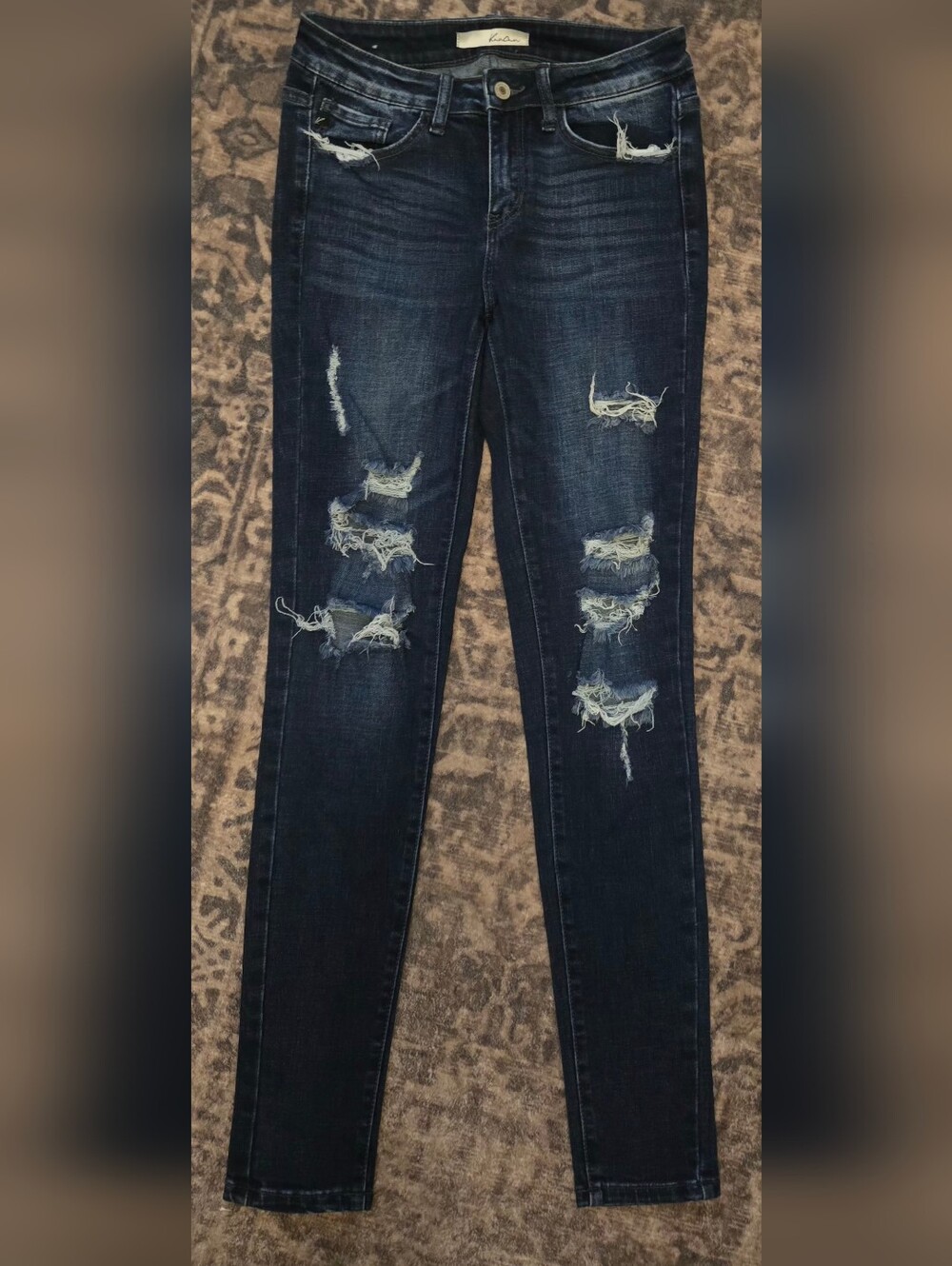 KanCan Dark Wash Distressed Skinny Jeans Sz 27, Inseam 32", Rise 9".